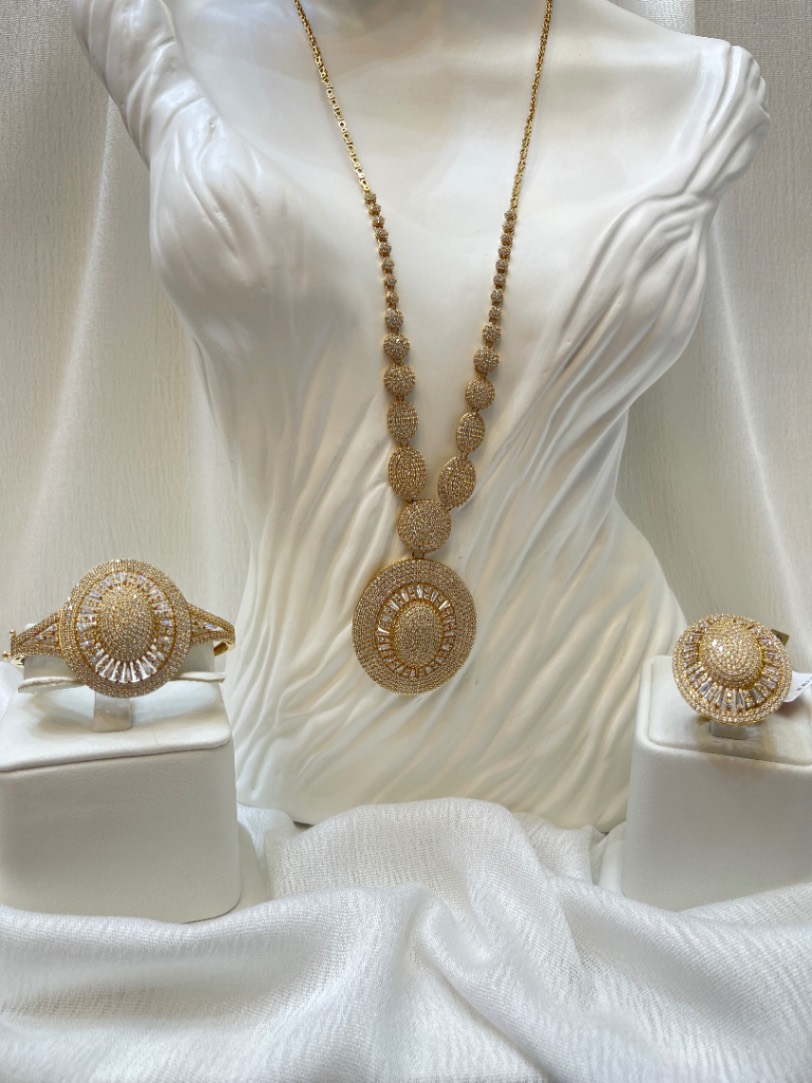 طقم 3 قطع — لازوردي — عيار 18 — 78.31 جم