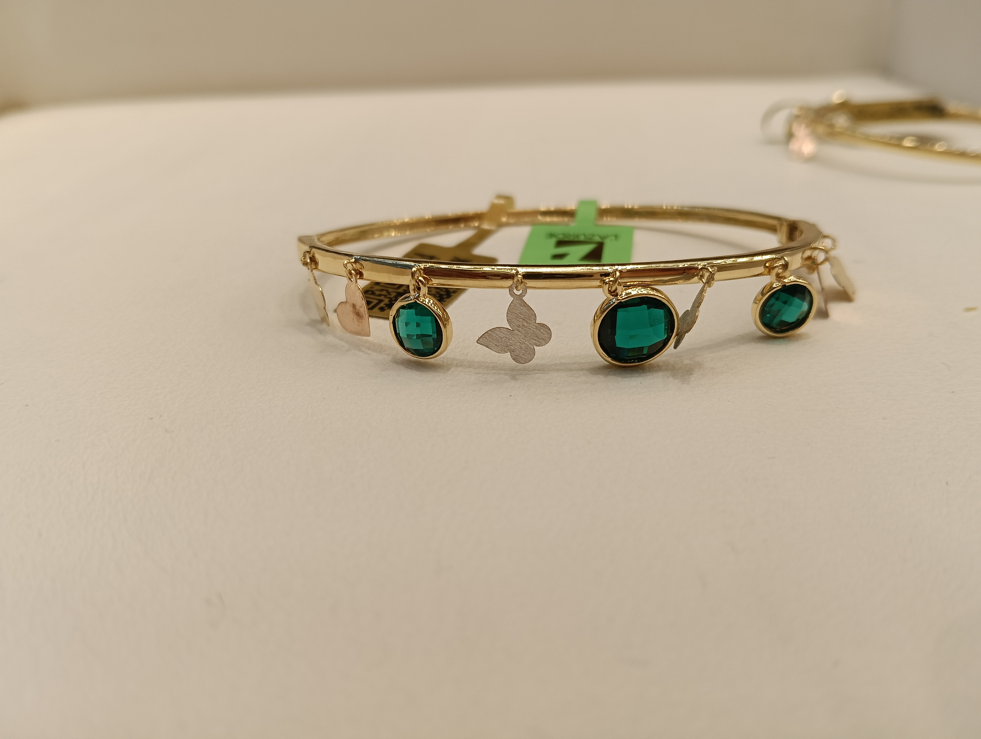 اسوره — لازوردي — صورة 1