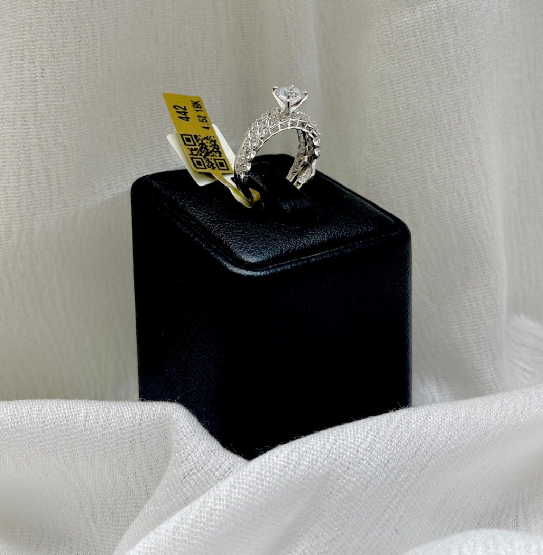 توينزات مجمع — لازوردي — عيار 18 — 4.52 جم